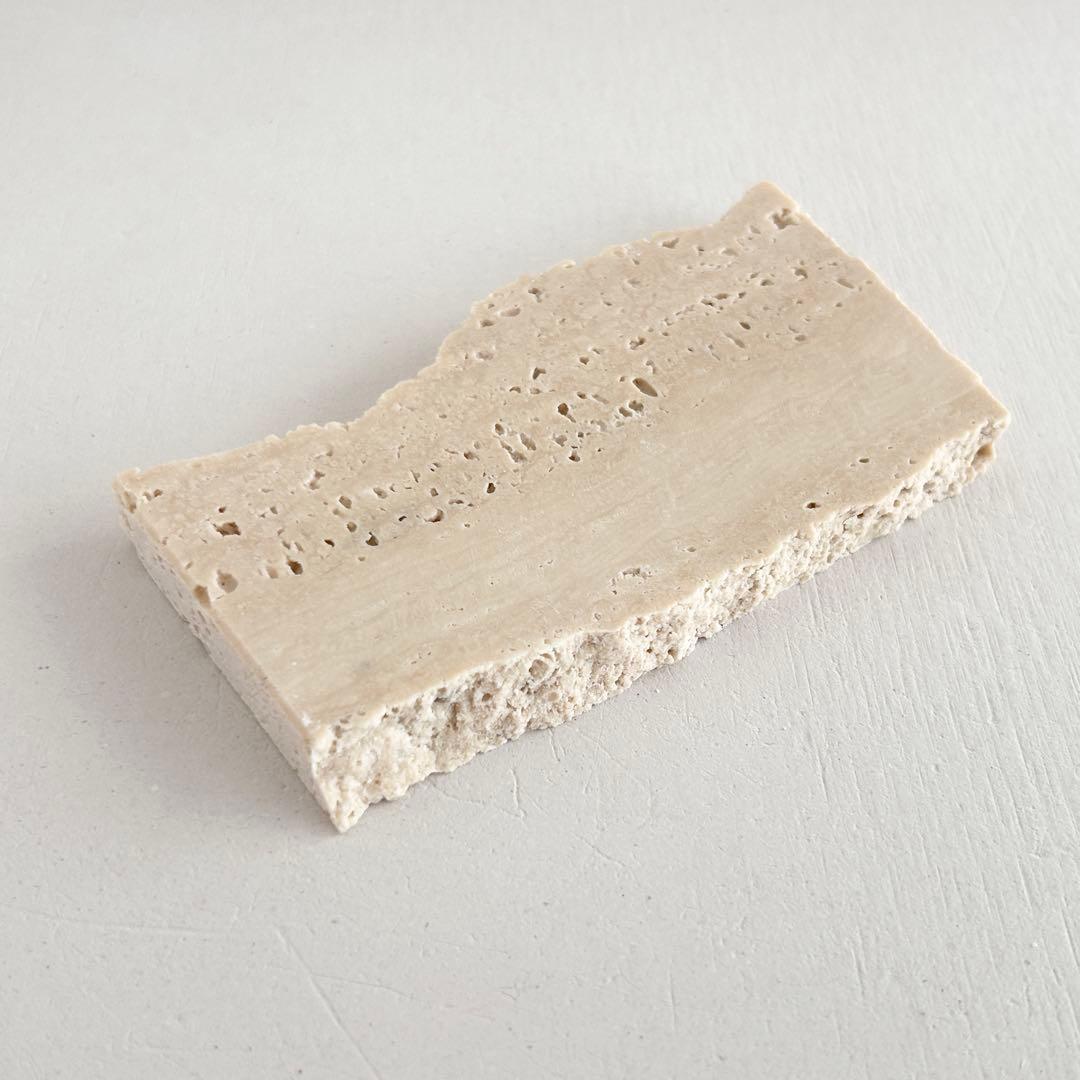 569ロマノトラバーチン（大理石端材プレート） - メルカリ