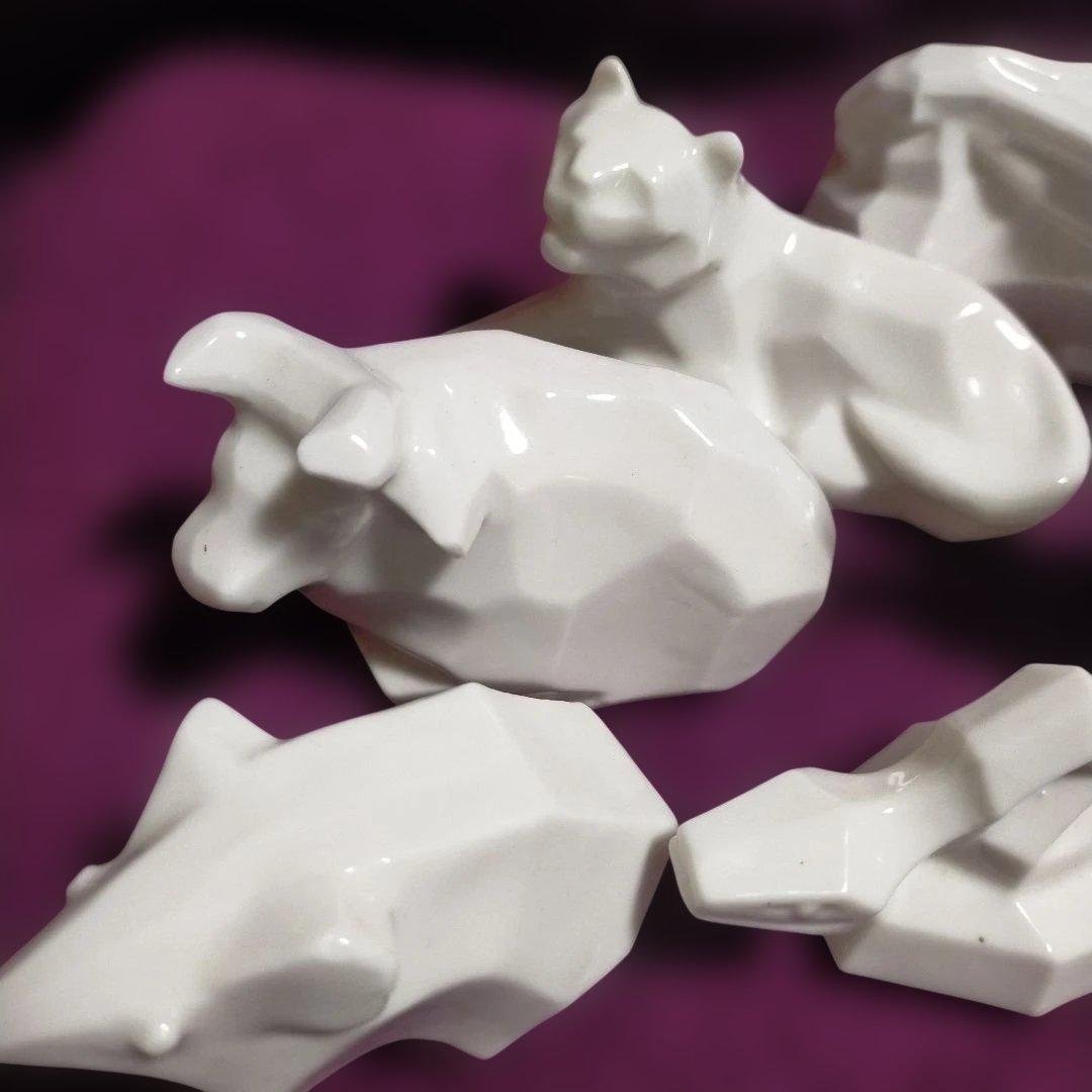 伊勢神宮　干支置物　陶器　縁起物　白　11体　(ひつじ無し)