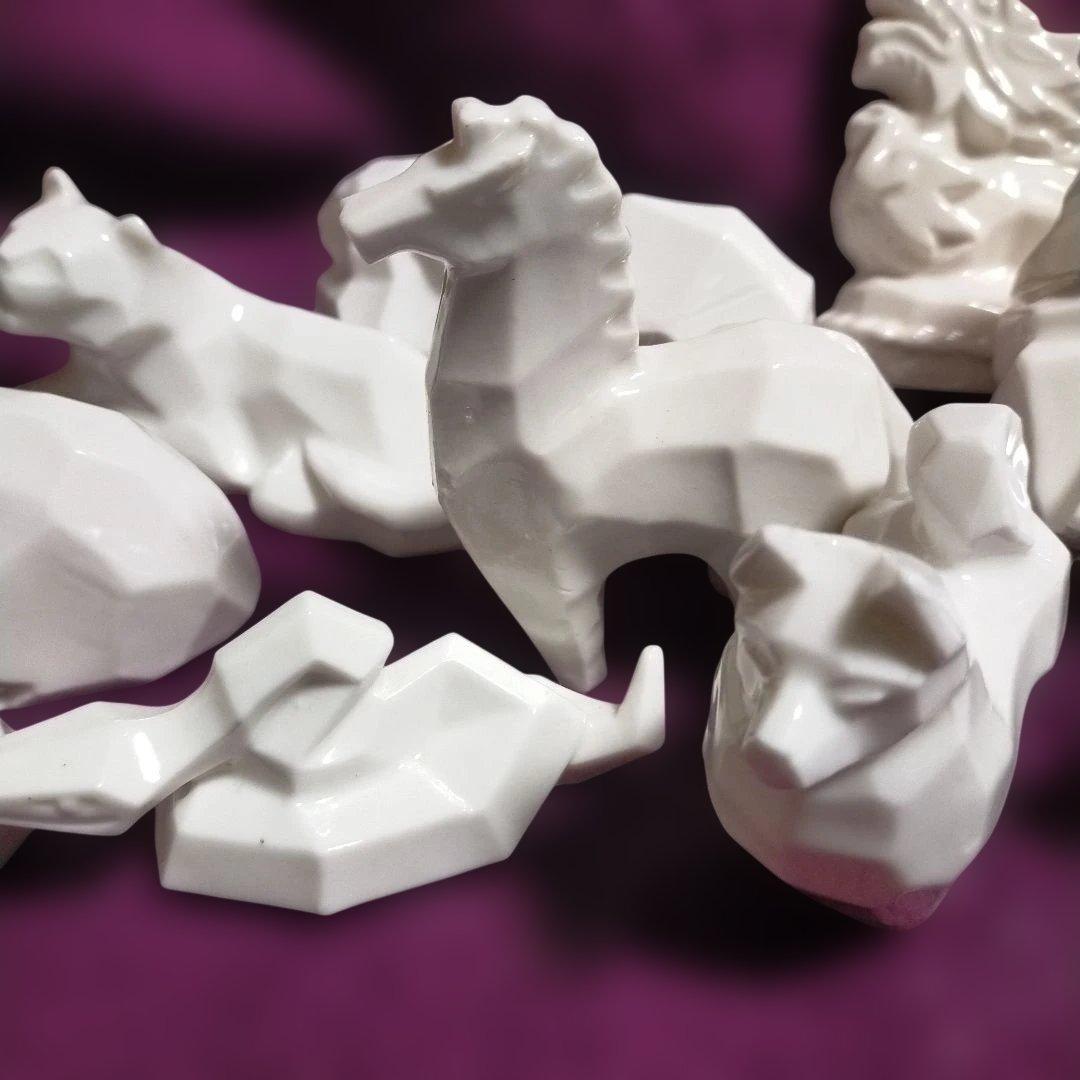 伊勢神宮　干支置物　陶器　縁起物　白　11体　(ひつじ無し)