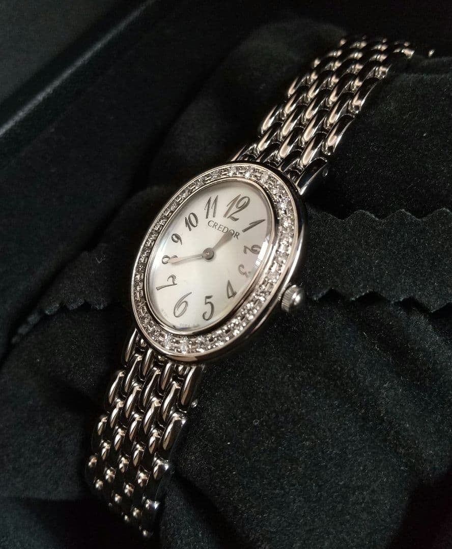 クレドール シグノ美品 白蝶貝 28Pダイヤベゼル 現行販売モデル クォーツ