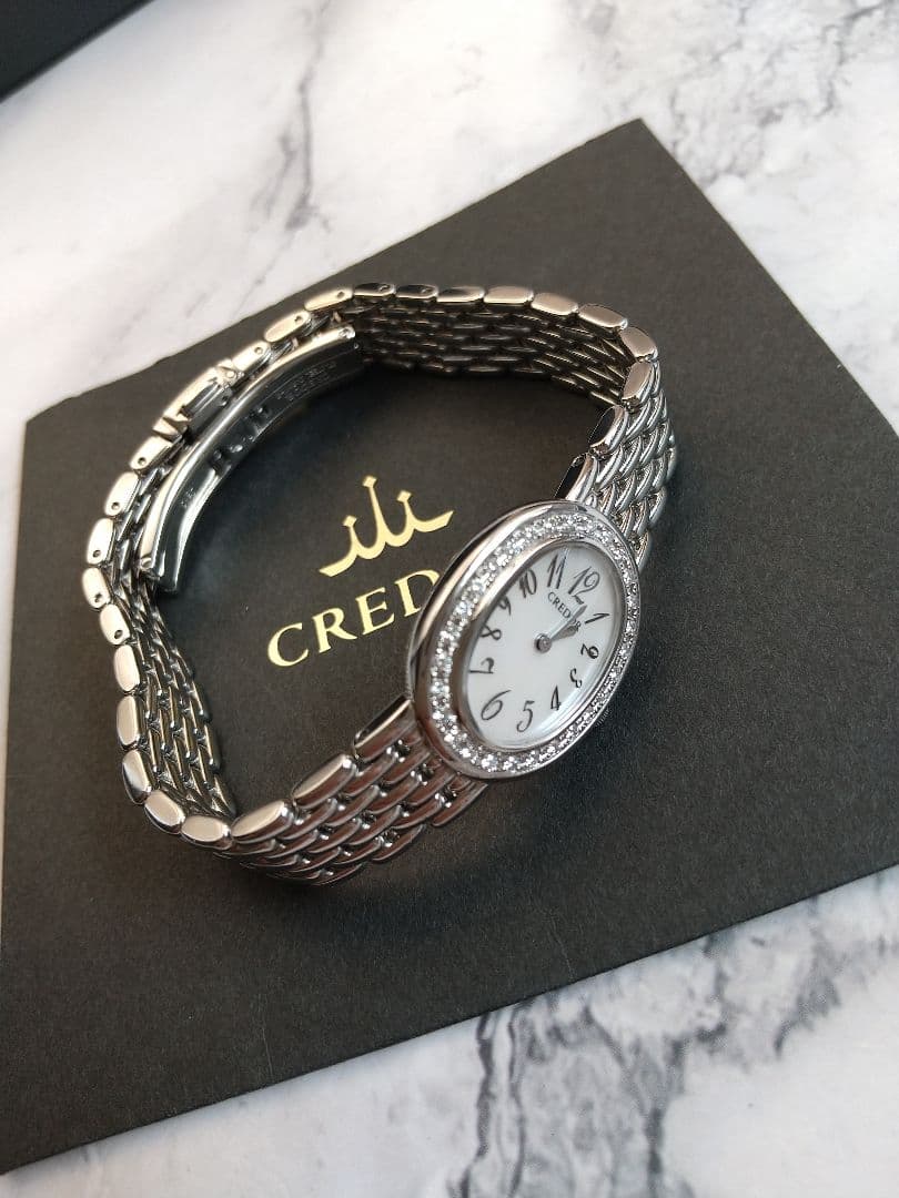 クレドール シグノ美品 白蝶貝 28Pダイヤベゼル 現行販売モデル クォーツ