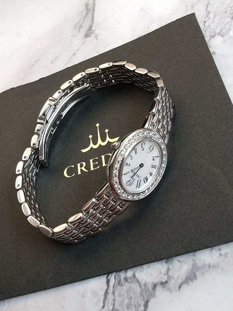 クレドール シグノ美品 白蝶貝 28Pダイヤベゼル 現行販売モデル クォーツ