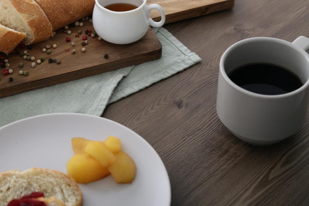 《新品・送料無料》【3点セット】 Cary 幅70cmテーブル+チェア2脚