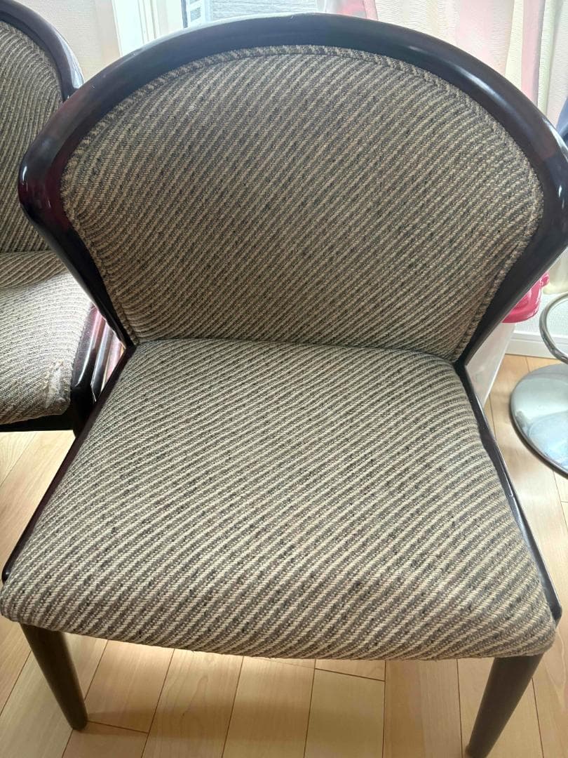 1980年代のカリモク家具　円形テーブルと椅子２脚セット