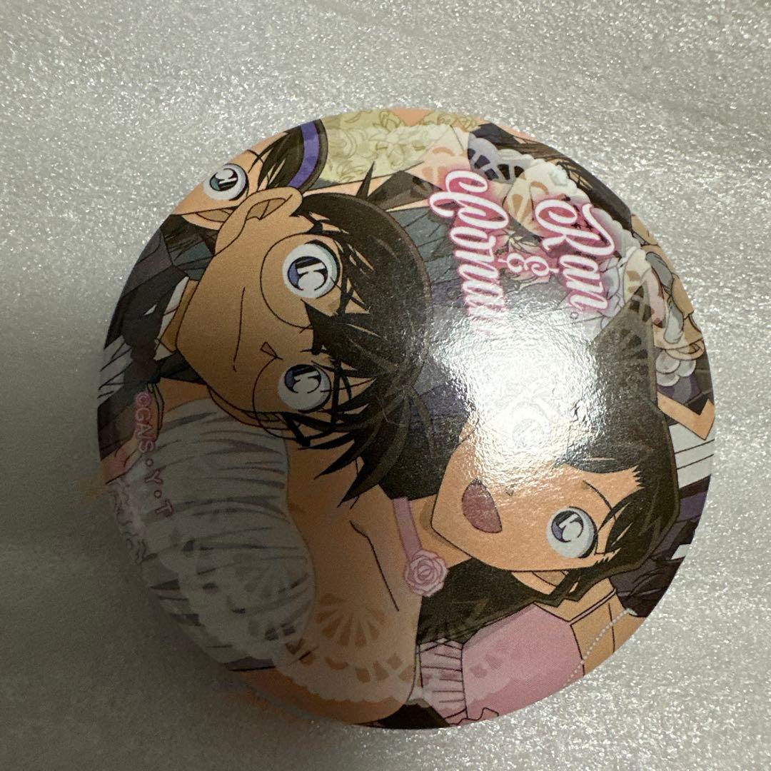 名探偵コナン 毛利蘭&江戸川コナン 缶バッジコレクション - メルカリ