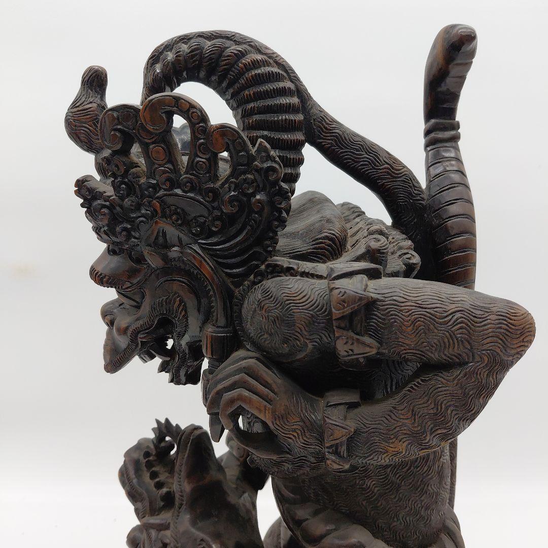 バリ　ハヌマーンと龍　黒檀彫刻