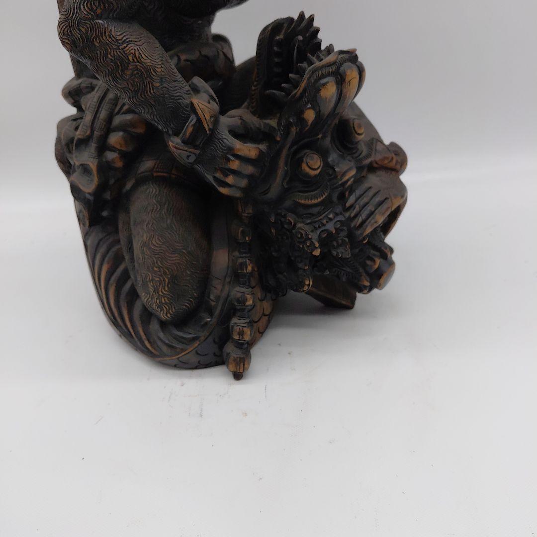 バリ　ハヌマーンと龍　黒檀彫刻