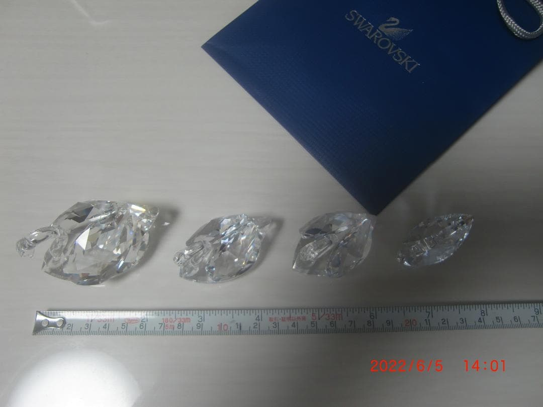スワロフスキー Swarovski  『スワン4Ｐ【Ｌ・Ｍ2・Ｍ閉】』　Ｓ17Ｂ