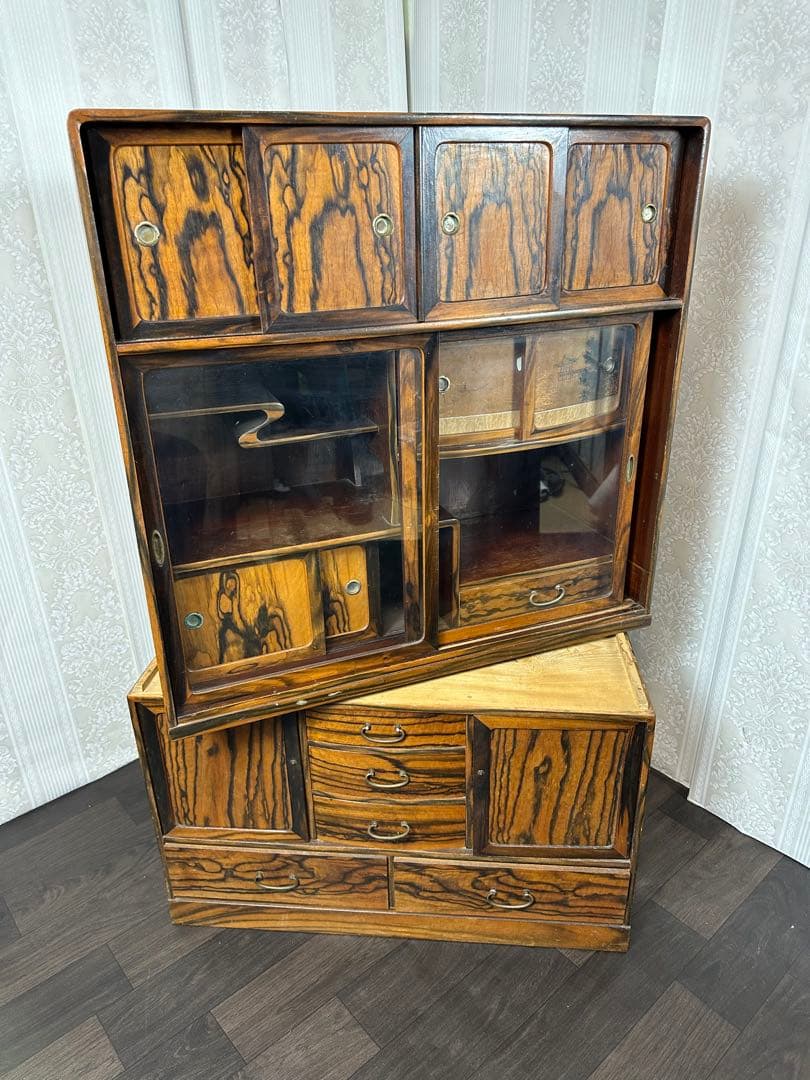 高級茶箪笥 欅と黒柿造り 二段重ね　１９５０－６０年代　価格応相談