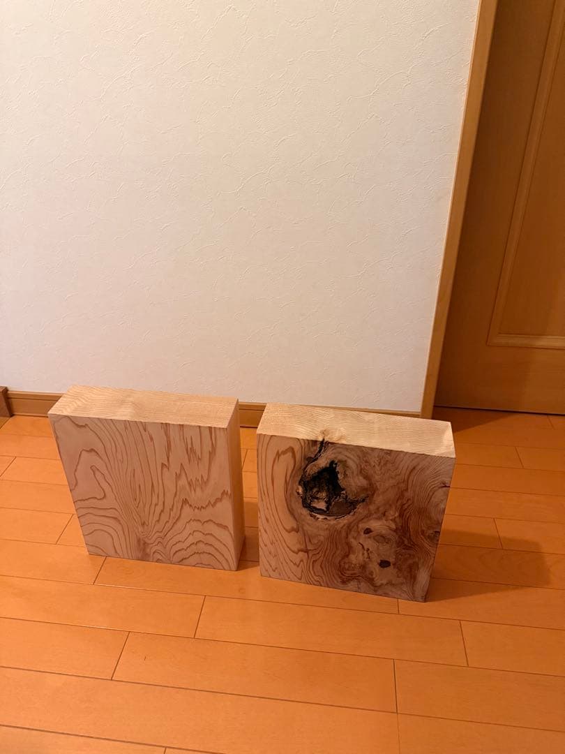 天然杉の一枚板極上木目サイドテーブルやベンチ、ラックなどに蜜蝋クリーム仕上げ