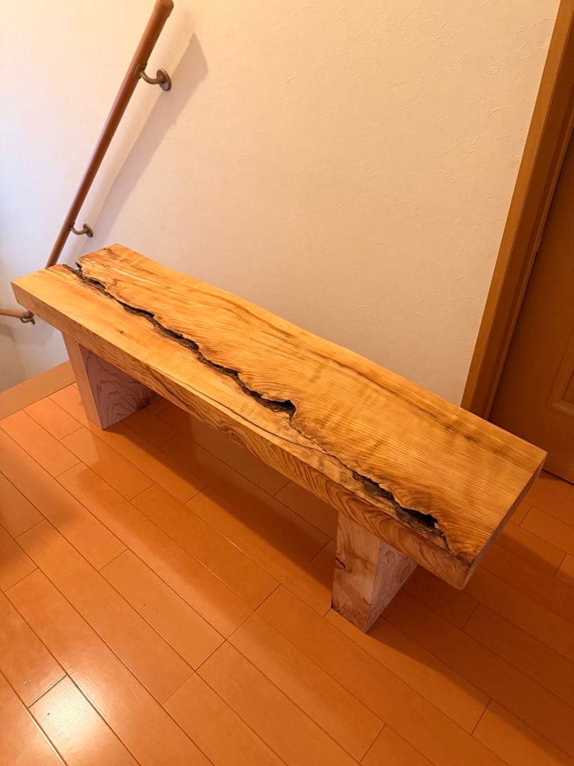 天然杉の一枚板極上木目サイドテーブルやベンチ、ラックなどに蜜蝋クリーム仕上げ