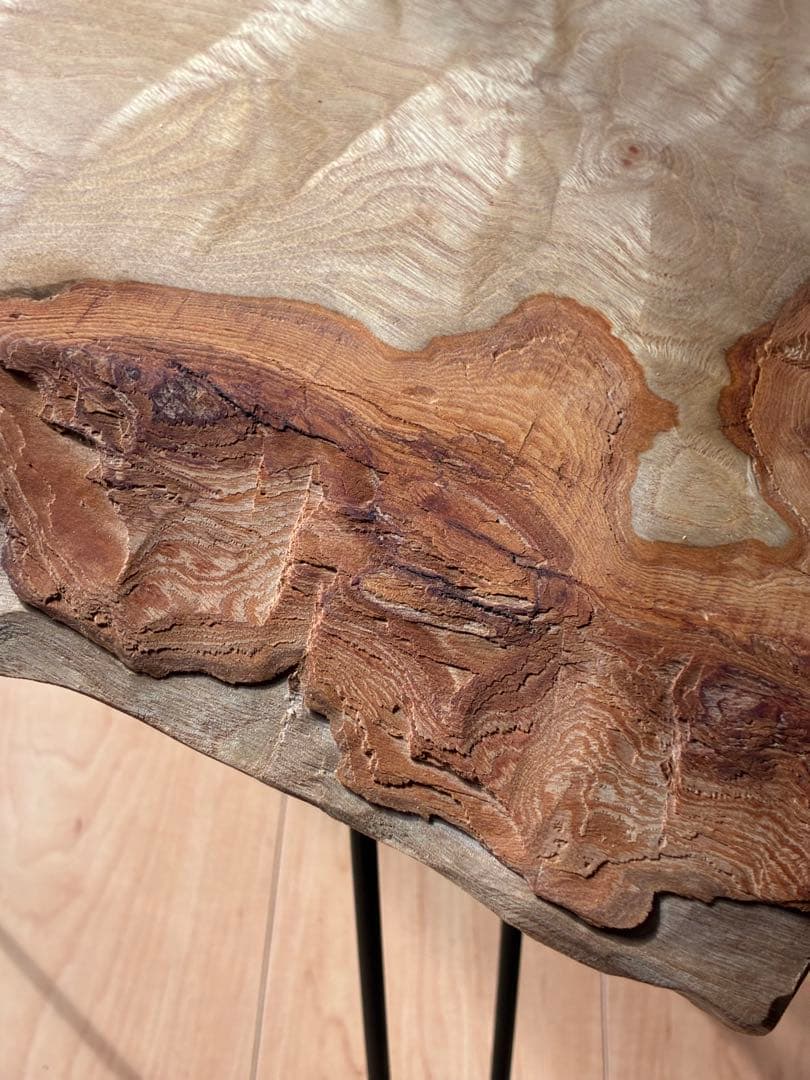 「香る癒やし」国産楠の一枚板サイドテーブル｜北欧・和モダンに合う無垢材