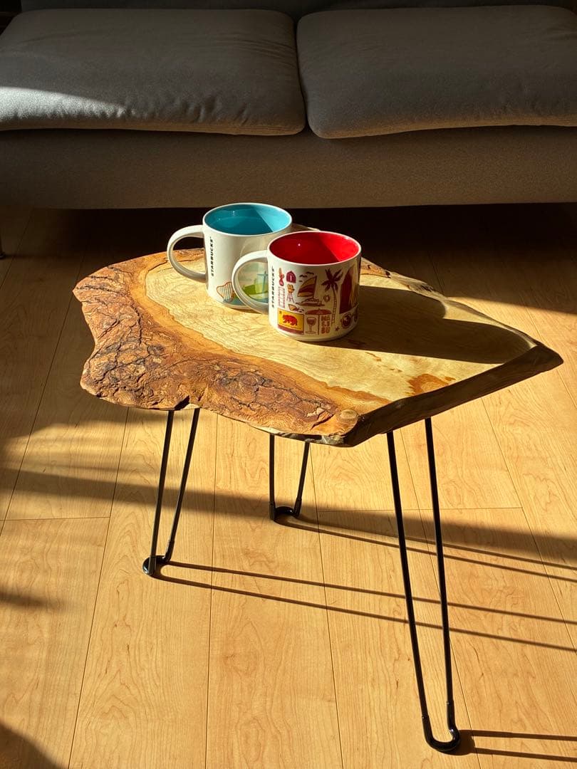 「香る癒やし」国産楠の一枚板サイドテーブル｜北欧・和モダンに合う無垢材