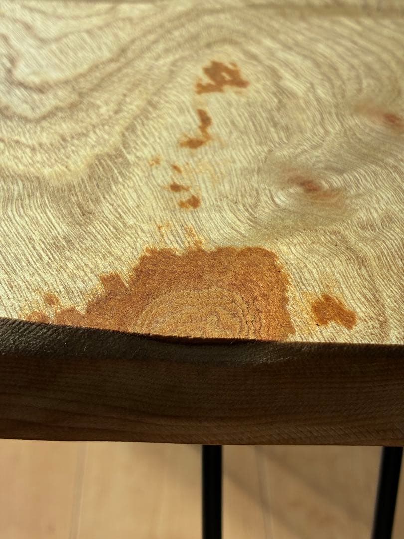 「香る癒やし」国産楠の一枚板サイドテーブル｜北欧・和モダンに合う無垢材