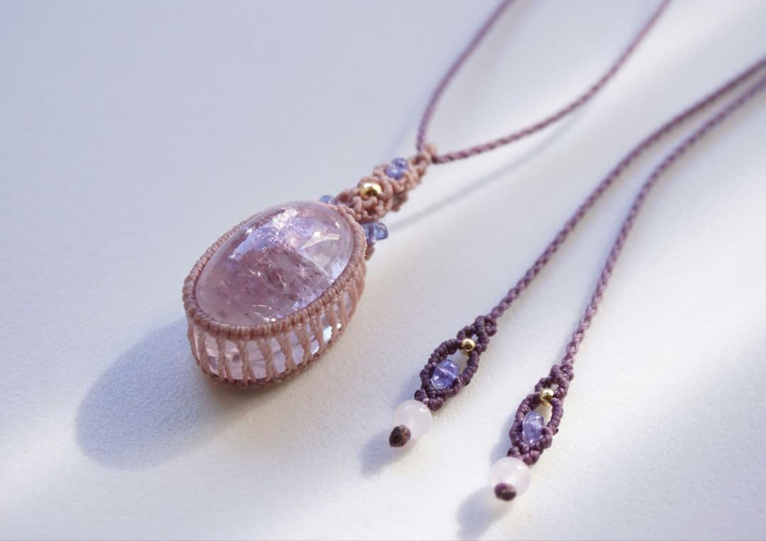 ピンクアメジスト　タンザナイト　マクラメ　ネックレス