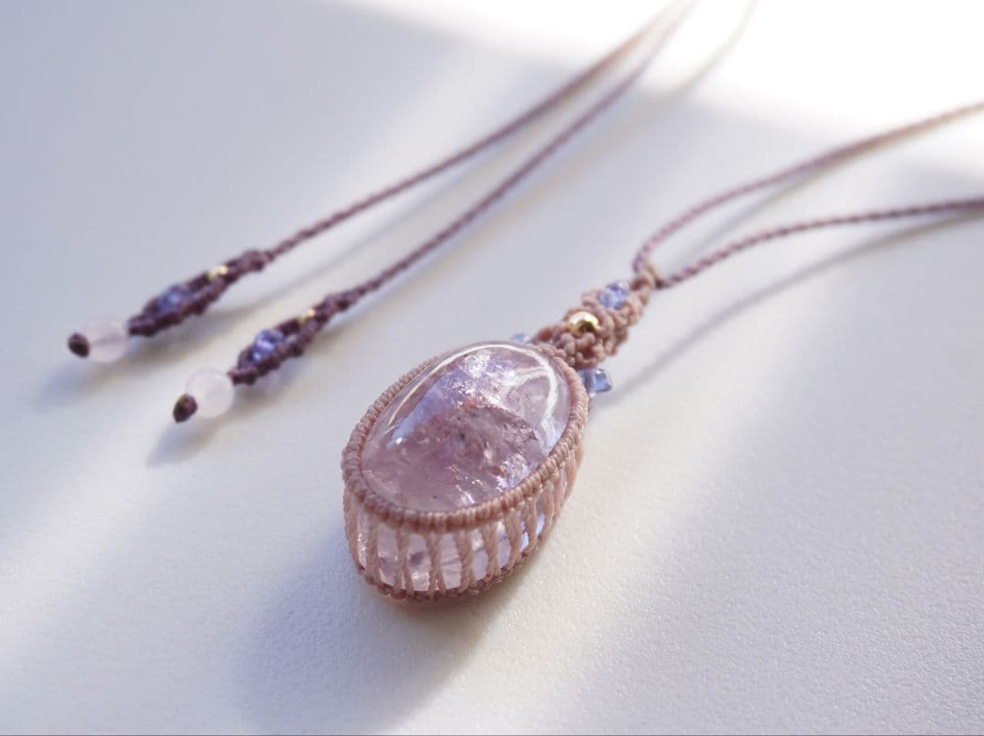 ピンクアメジスト　タンザナイト　マクラメ　ネックレス