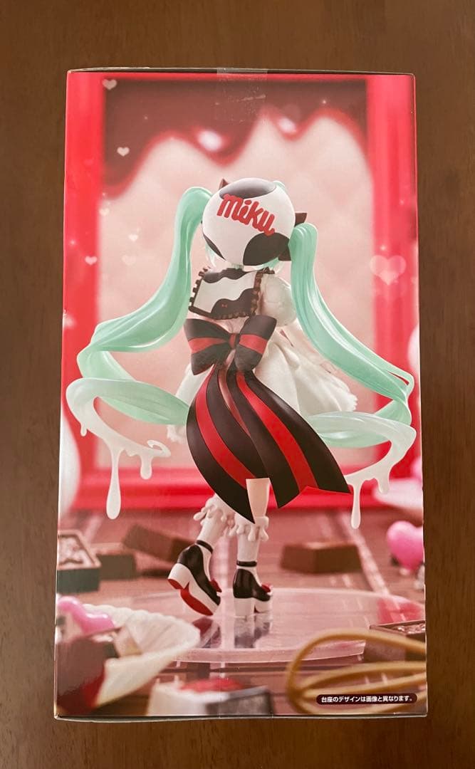 初音ミク‪ チロルチョコ ミルクver 初音ミクFashion outdoor - メルカリ‬