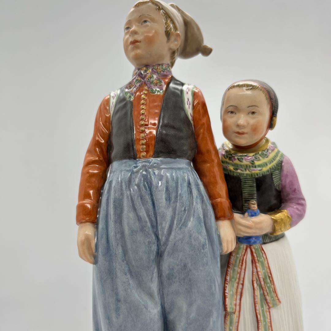 ロイヤルコペンハーゲン 民族衣装シリーズ　人形置物　アンティークフィギュリン