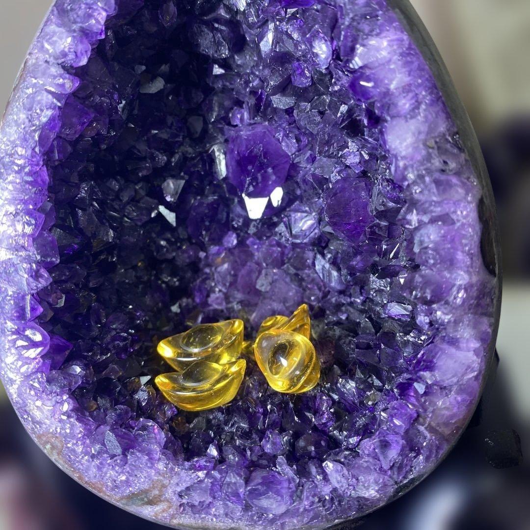 【極上】ウルグアイアメジストクラスター原石（恐竜の卵幸運水晶收藏品）