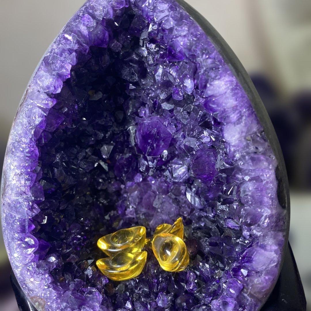 【極上】ウルグアイアメジストクラスター原石（恐竜の卵幸運水晶收藏品）