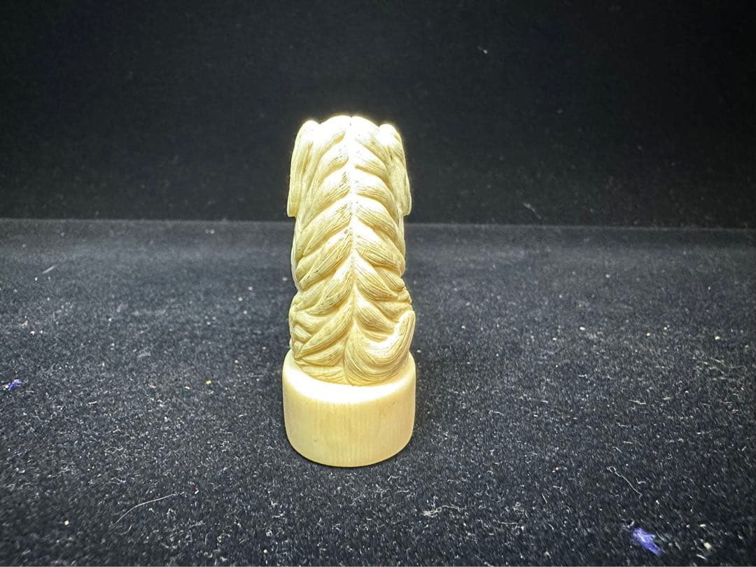 極上　置物　根付　天然素材　彫刻 細密細工　骨董　アンティーク