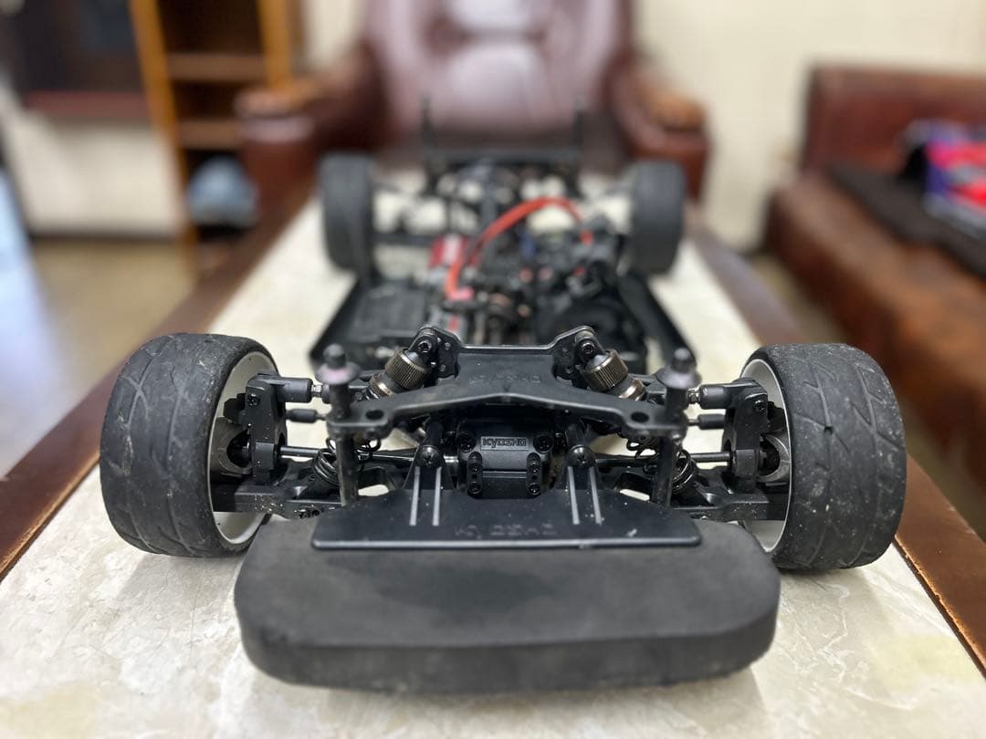 京商　1/8電動ツーリングカー　インファーノG T 2