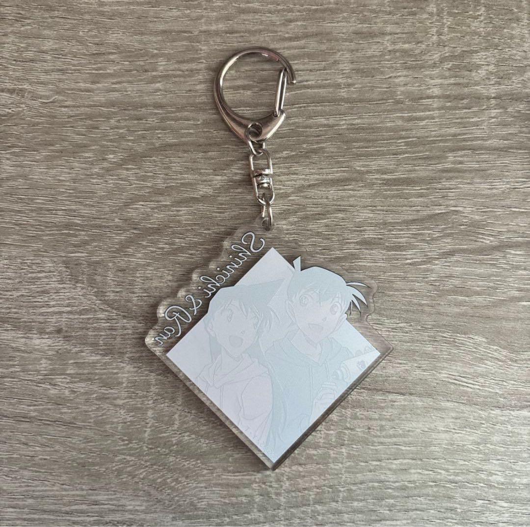 名探偵コナン 工藤新一&毛利蘭 アクリルキーホルダー - メルカリ