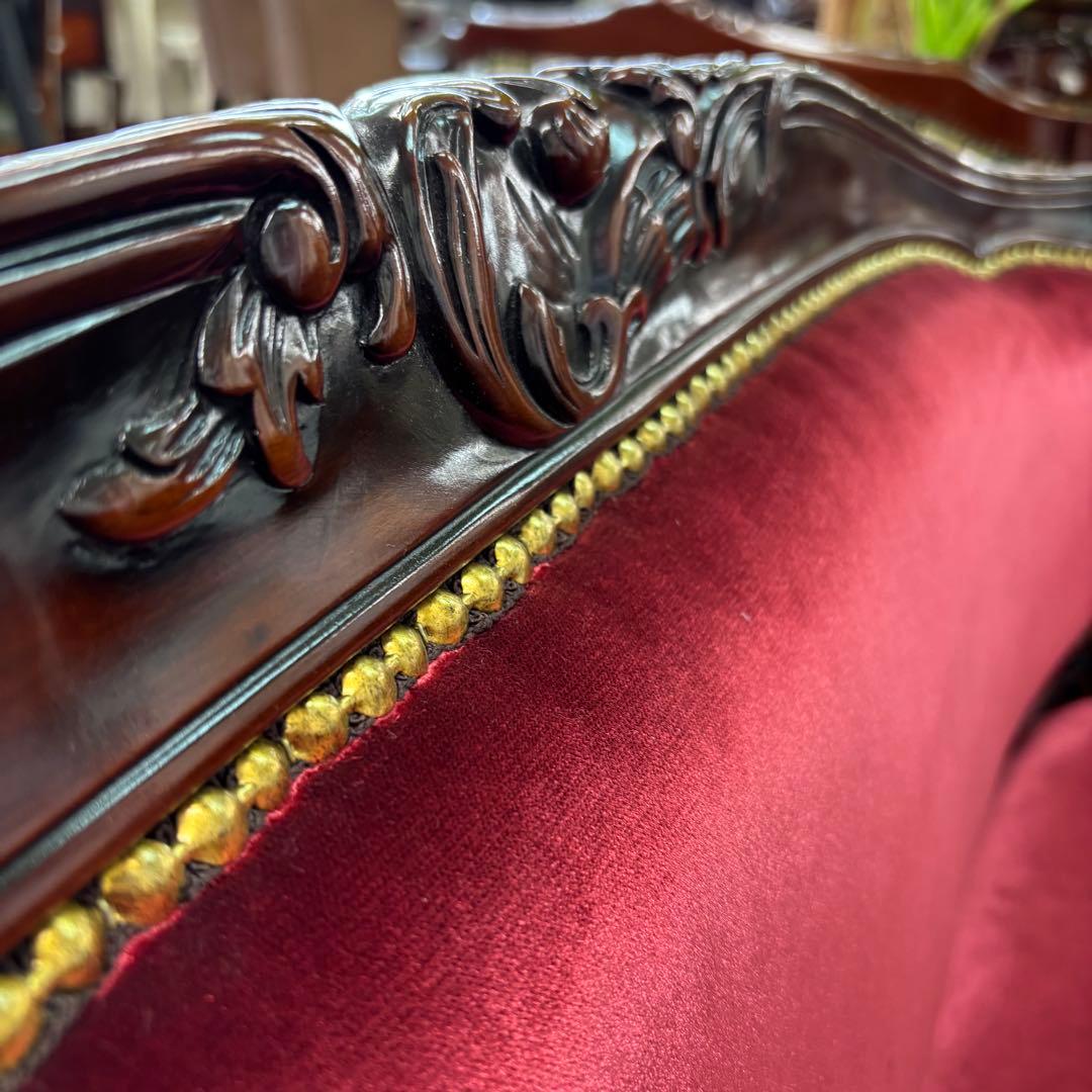 マホガニー ベロア レッド アンティーク調 ラブソファ 高級 おしゃれ 二人掛け