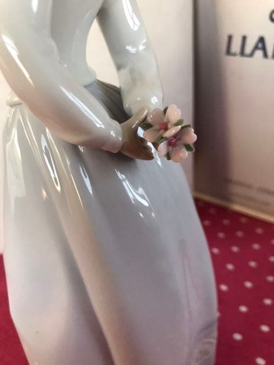 大幅値引き❣️lladro♡sweet and shy 6754