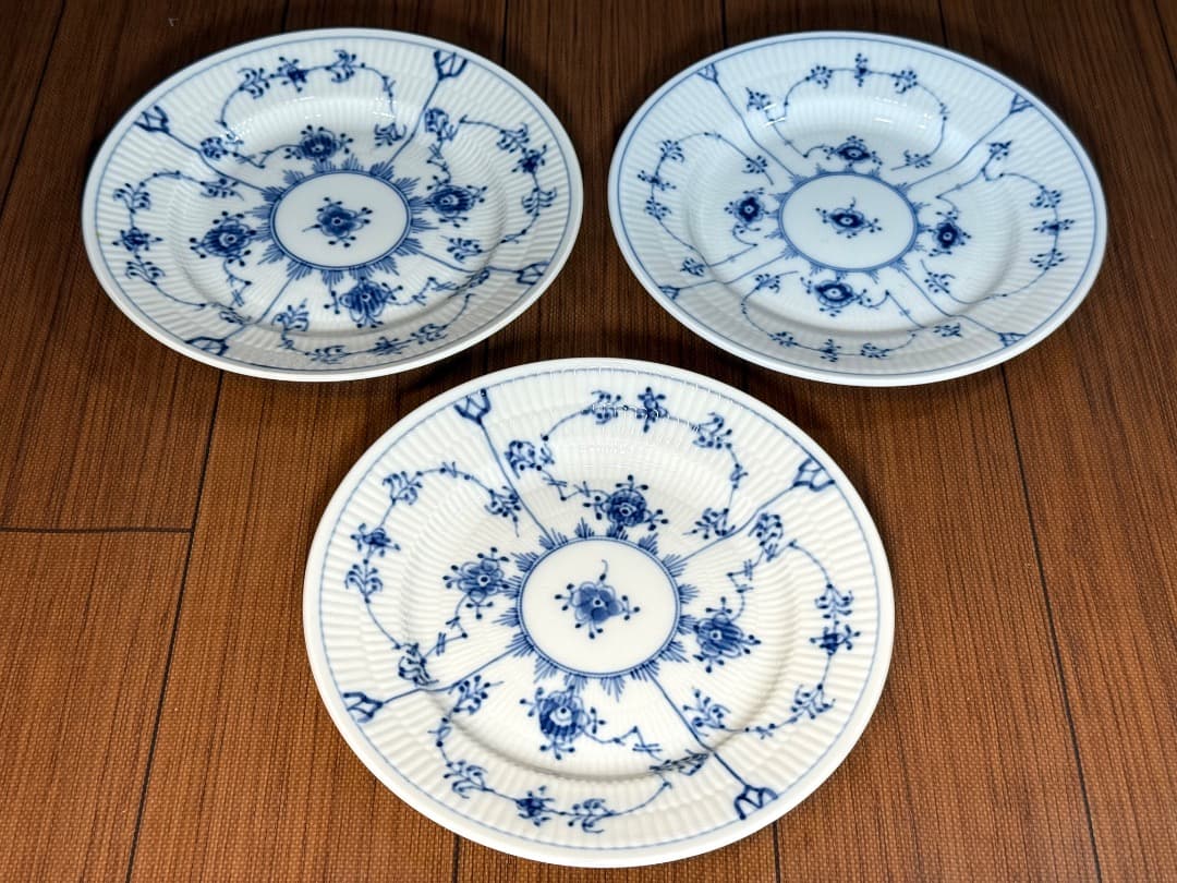ロイヤルコペンハーゲン　ブルーフルーテッドプレインプレート 17cm 3枚