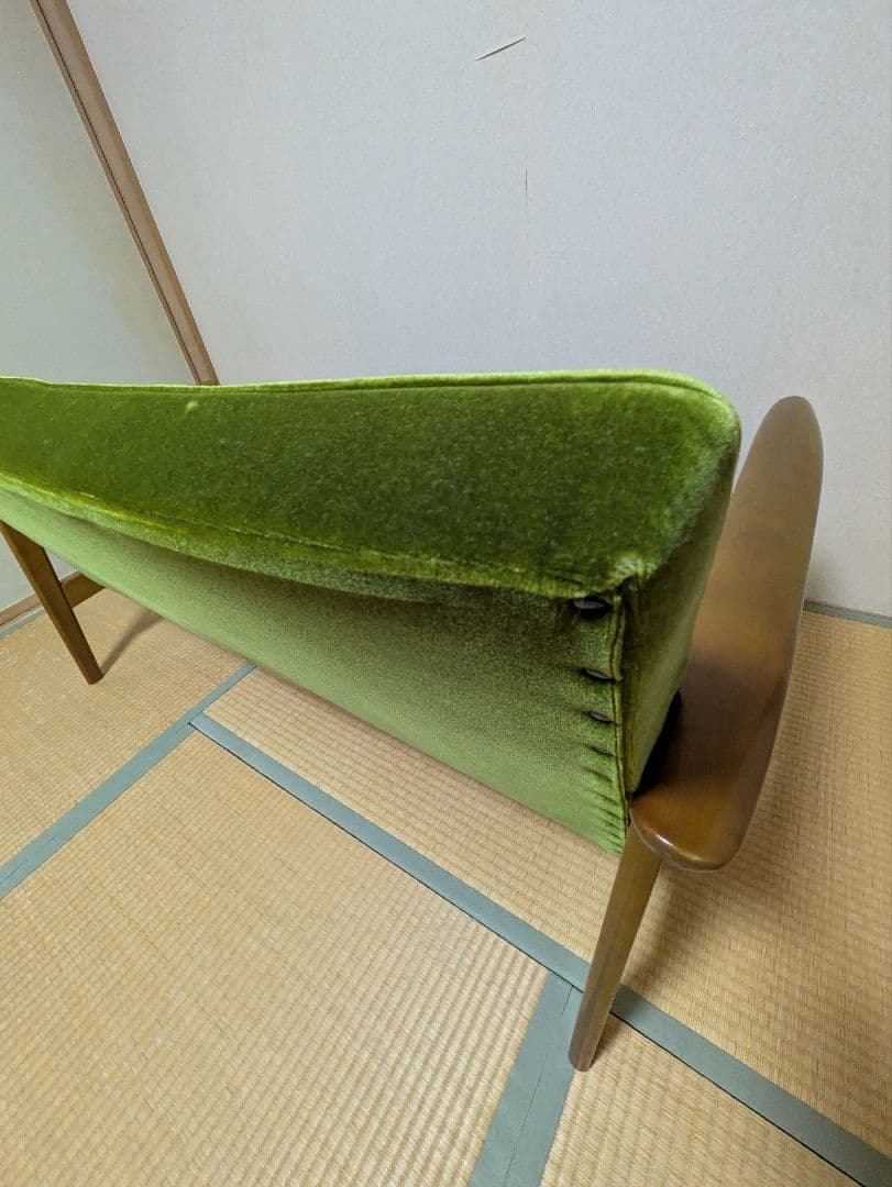 カリモク60　 Kチェア　2シーター　モケットグリーン