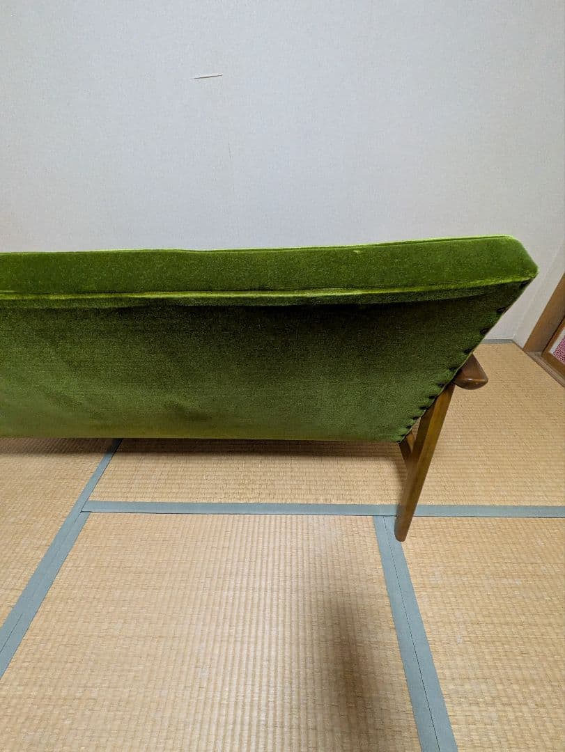 カリモク60　 Kチェア　2シーター　モケットグリーン