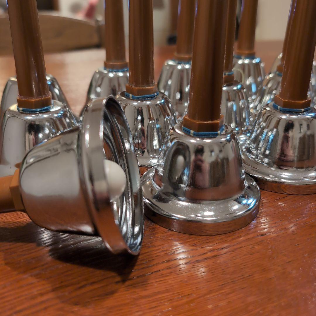 美品 即日発送 ウチダ 内田洋行 ミュージックベル 23音 ハンドベル