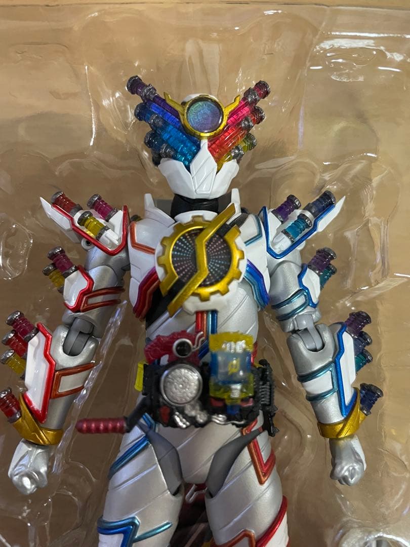 S.H.Figuarts 仮面ライダービルド　ジーニアスフォーム