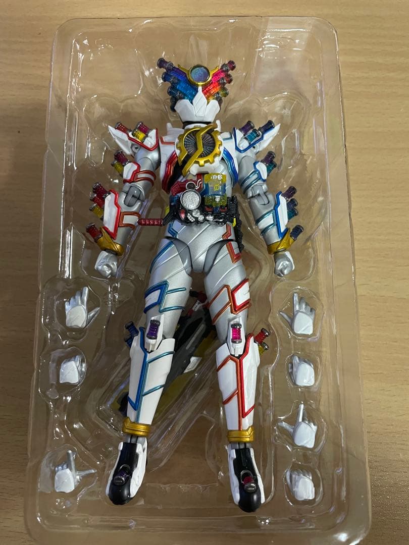 S.H.Figuarts 仮面ライダービルド　ジーニアスフォーム