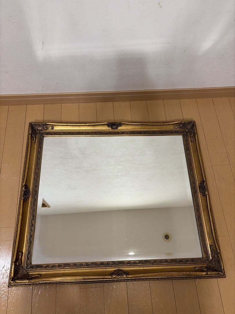 アンティーク調鏡　ヨーロッパ　金色フレーム　ミラー