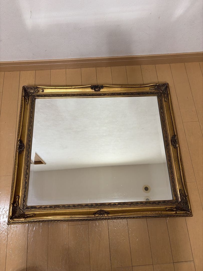 アンティーク調鏡　ヨーロッパ　金色フレーム　ミラー