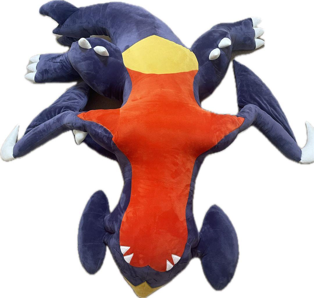 プレミアムバンダイ限定】ポケモン 大きなガブリアスクッション - メルカリ
