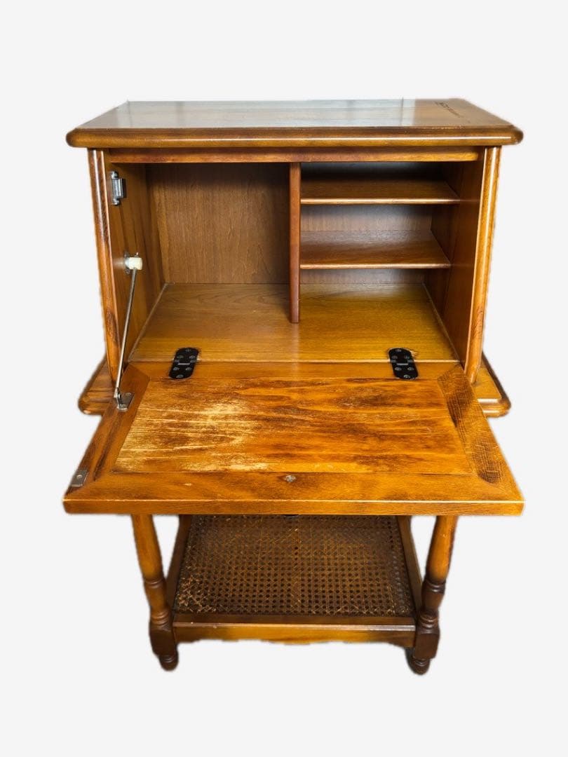 カリモク ライティングビューロー