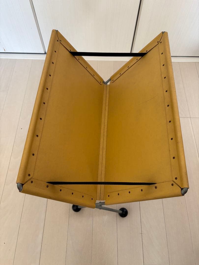 バルカンファイバー製折りたたみ式マガジンラック イエロー