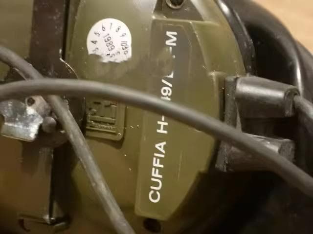 米軍放出品 経年劣化 ヴィンテージ感があり ヘリコプター用ヘッドセット