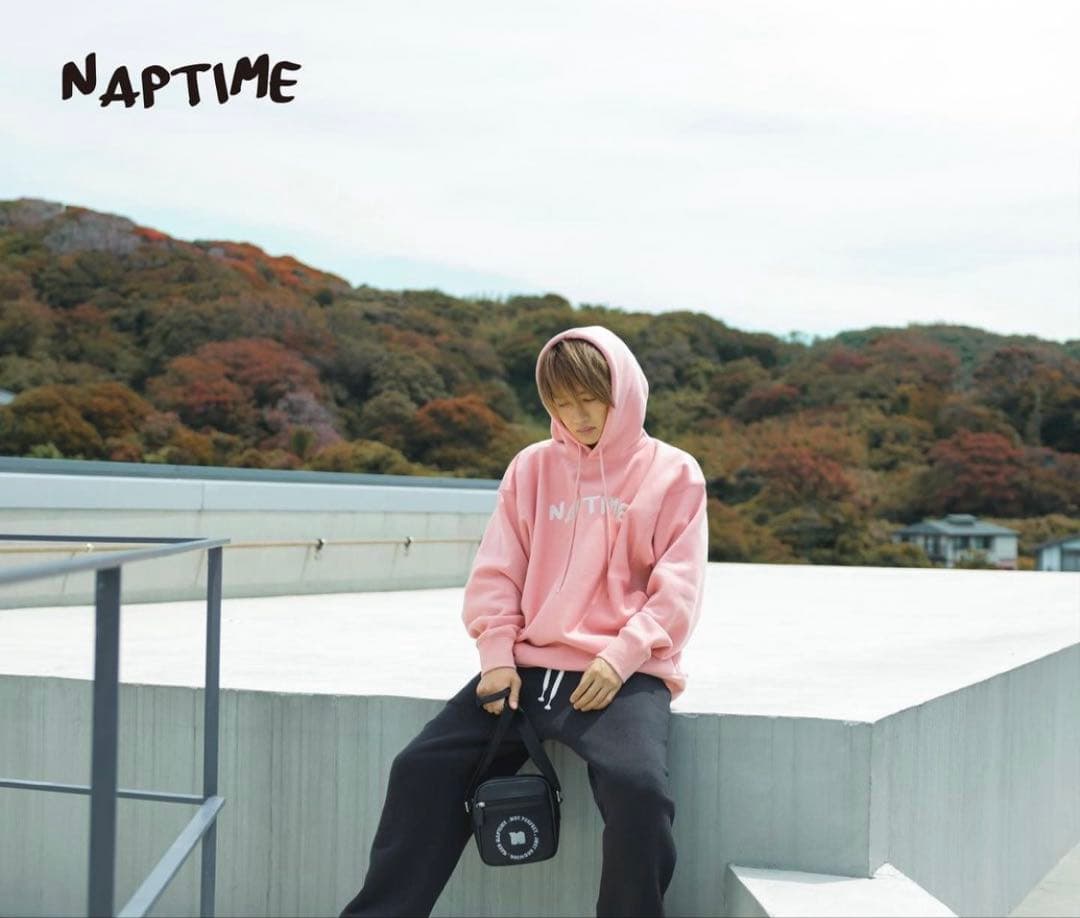 ナップタイム naptime. Nissy パーカー イエロー ピンク - メルカリ