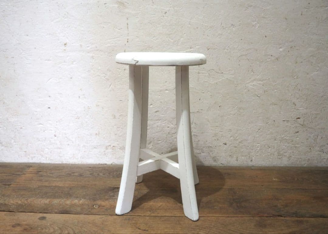 1369 ヴィンテージ 白ペンキのスツール　椅子　イス　チェア　レトロ　シャビー