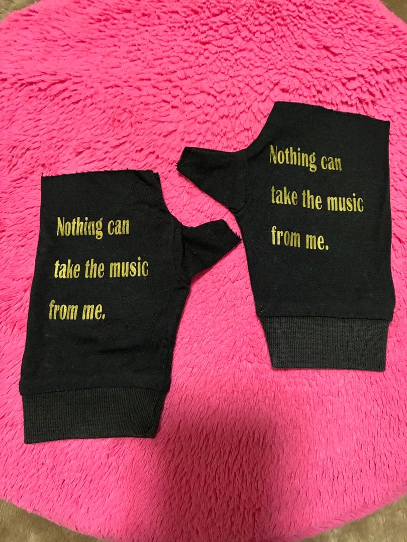 【美品】UVERworld グローブ 黒 金色刺繍