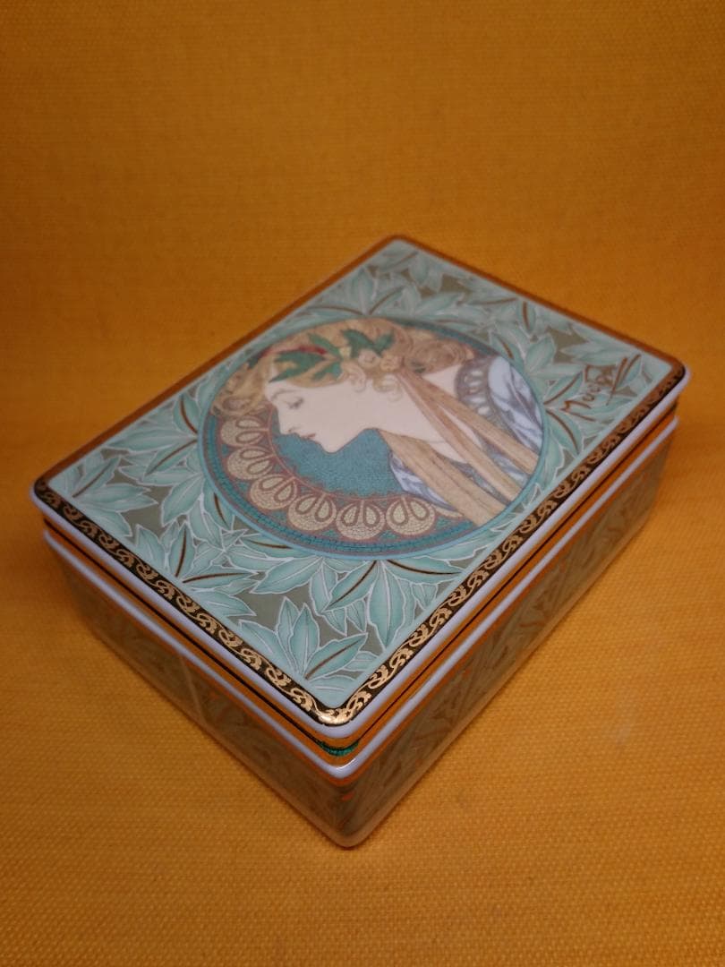 【美品】小物入れ　ヨーロッパ　陶器　置物　インテリア　工芸品　美術品　A3465