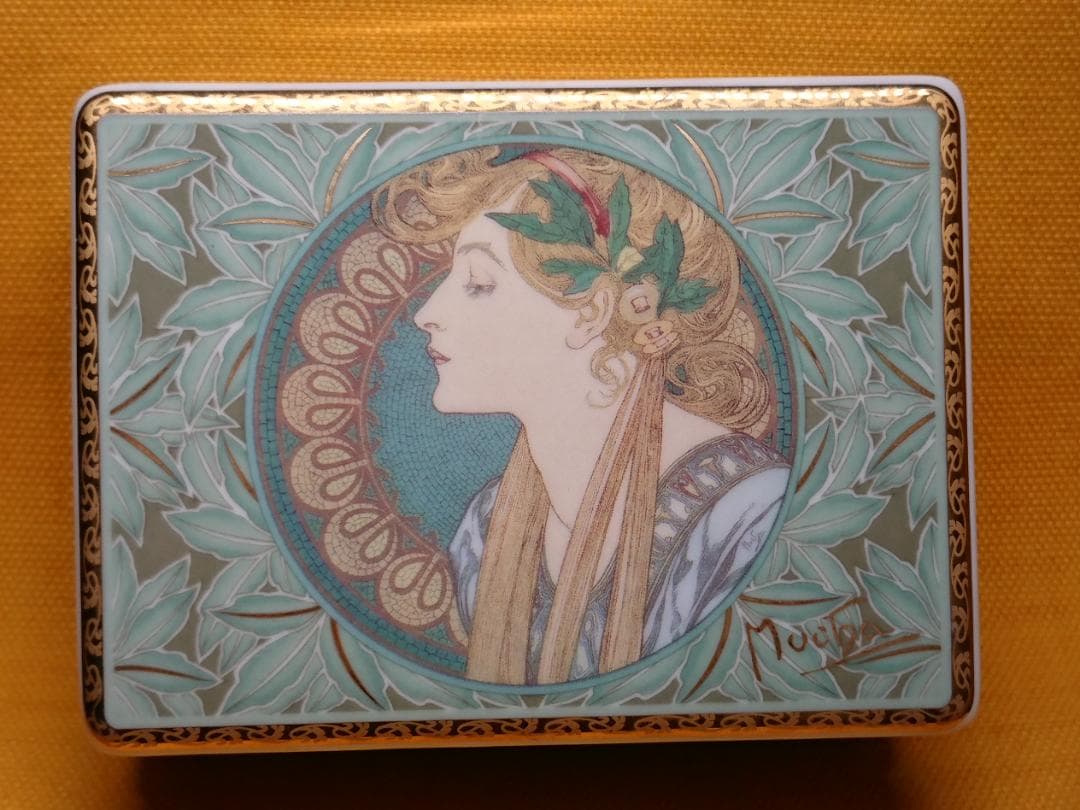 【美品】小物入れ　ヨーロッパ　陶器　置物　インテリア　工芸品　美術品　A3465