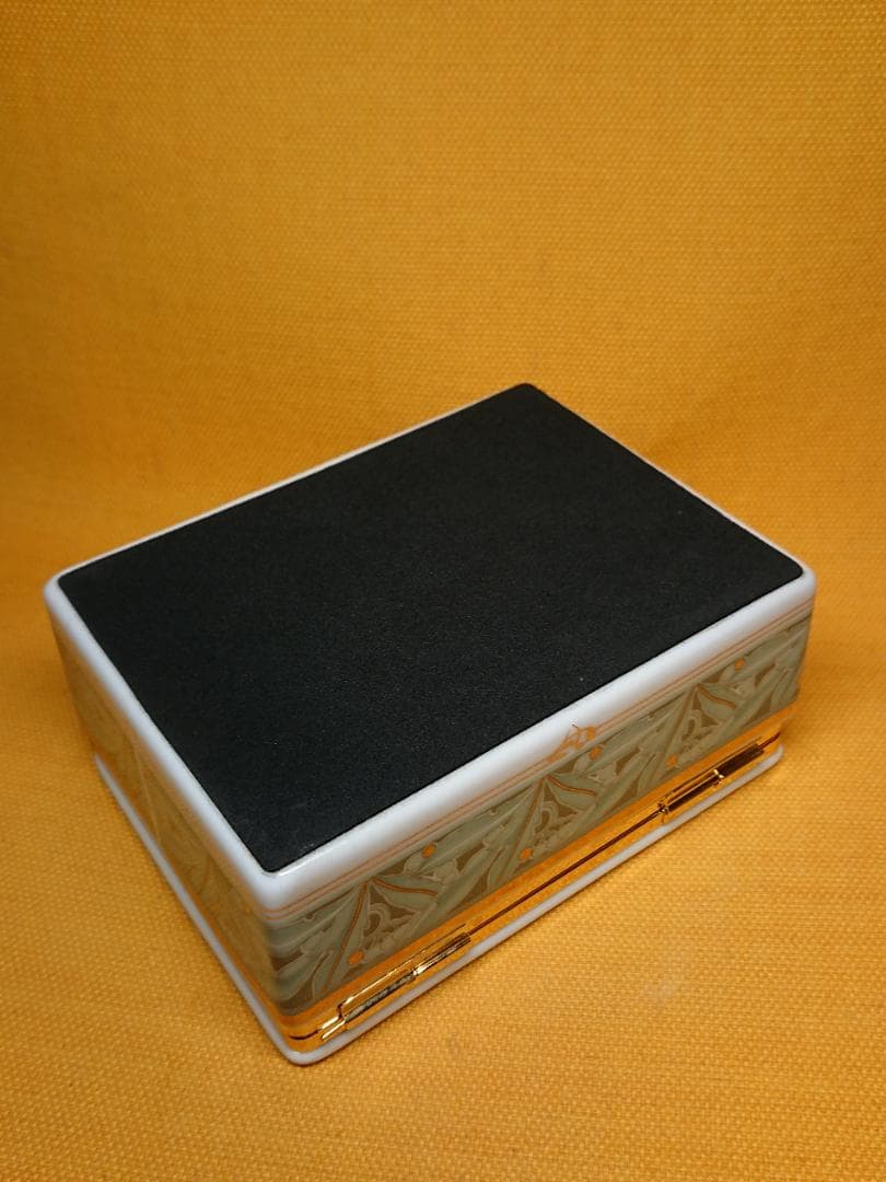 【美品】小物入れ　ヨーロッパ　陶器　置物　インテリア　工芸品　美術品　A3465