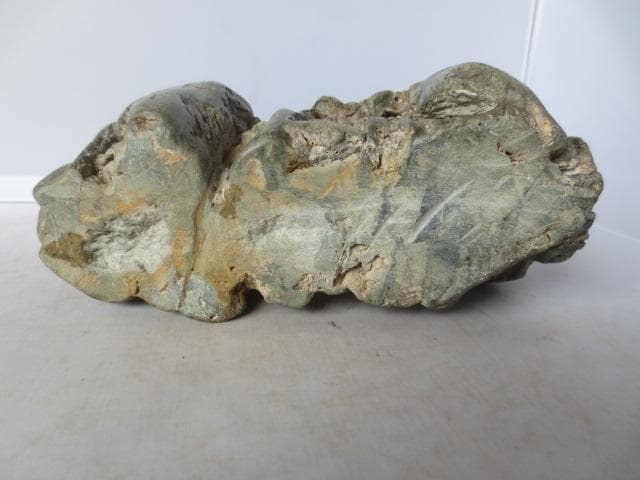 R7/07/9-1　空知川石 橋根龍石台座　紫檀台座　奇岩形状　　幅23センチ