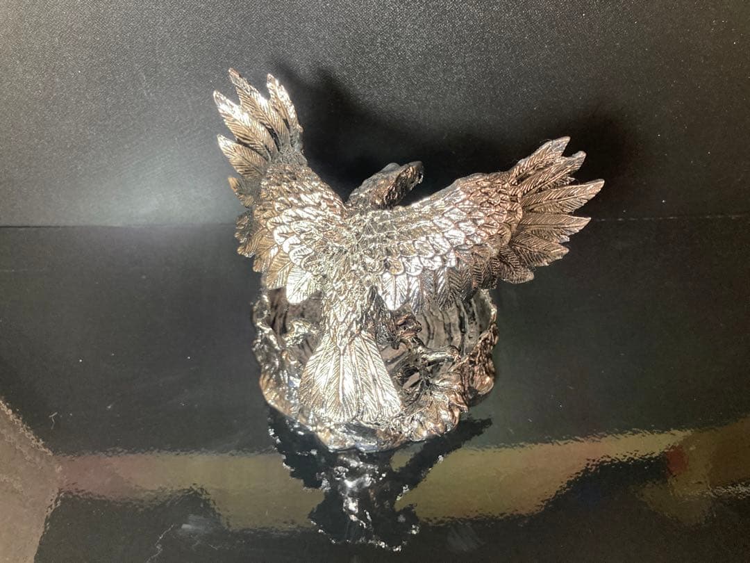 チタン製 鷲 彫刻 小物入れ アンティーク インテリア 置物
