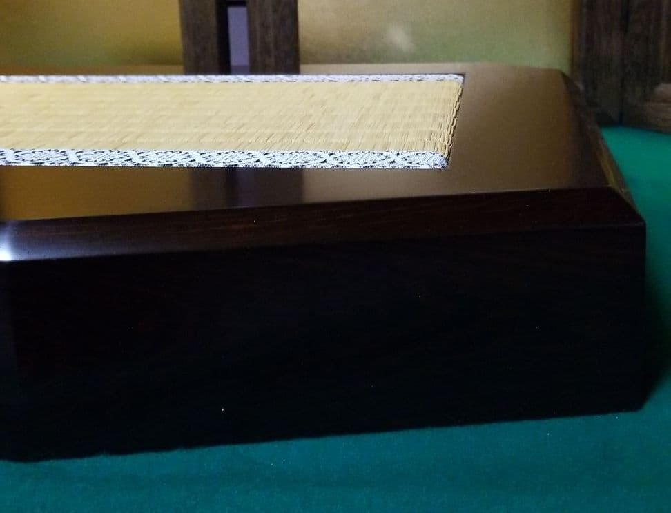 五月人形用　鉄刀木飾り台